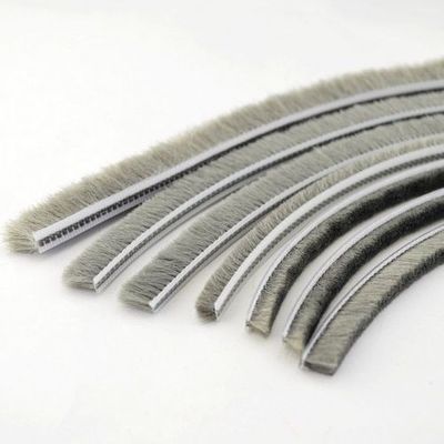 3-25 mm Faixa de madeira de lã para impermeabilização e insonorização Janela de alumínio em preto/cinza/marrom/branco/outras cores
