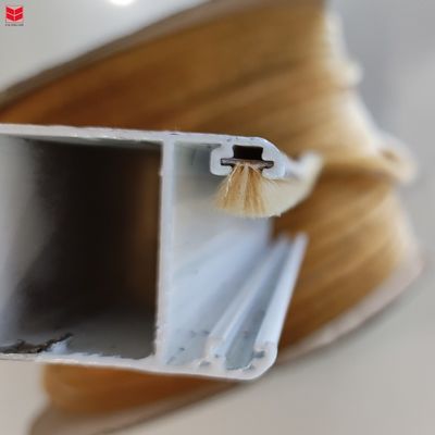 Porta anti-ruído Pile de lã de tempo de descolamento do selo Groove Mohair Weather Strip com função à prova de insetos