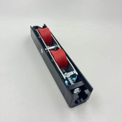 Rolos de porta de pátio deslizantes pretos de alumínio com ranhuras