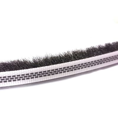 Estilo de Design Moderno CLJ Fined resistente ao vento resistente ao pó escova de mohair com plástico Weatherstripping e 3-25mm altura de pilha
