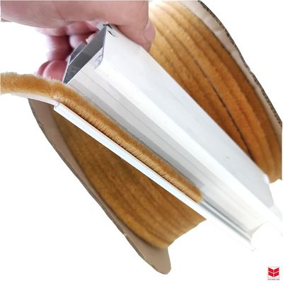 100% PP Portas de Pistas de Meteorologia Pile Pistas de Meteorologia Para Janela Antidespolvo Silicone / não-silicone Tipo para Construção