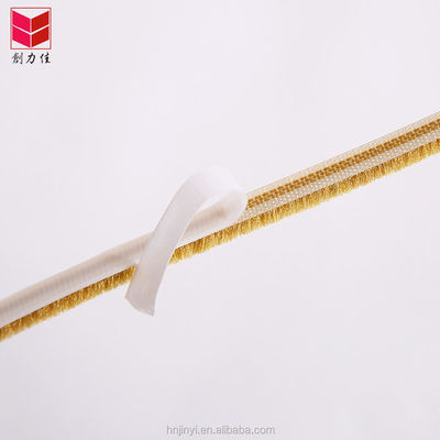 Apartamento de design moderno de alumínio auto-aderente porta e janela de lã pilha Weather Strip para proteção contra o tempo