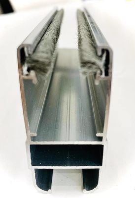 Portas de alumínio e acessórios de janelas Prevenção de poeira vedação de porta com pênis de janela Weather Strip Pile Height 3-25mm